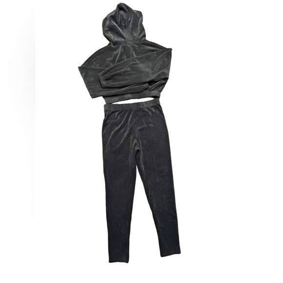 NWOT Two piece sweat outfit set! Cropped hoodie and joggers. M - Picture 7 of 7